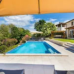 Vila Casa Serena Basici