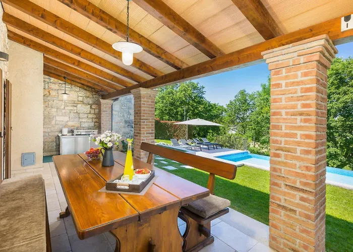 Casa Serena Vila Basici