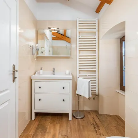 Casa Serena Willa Basici